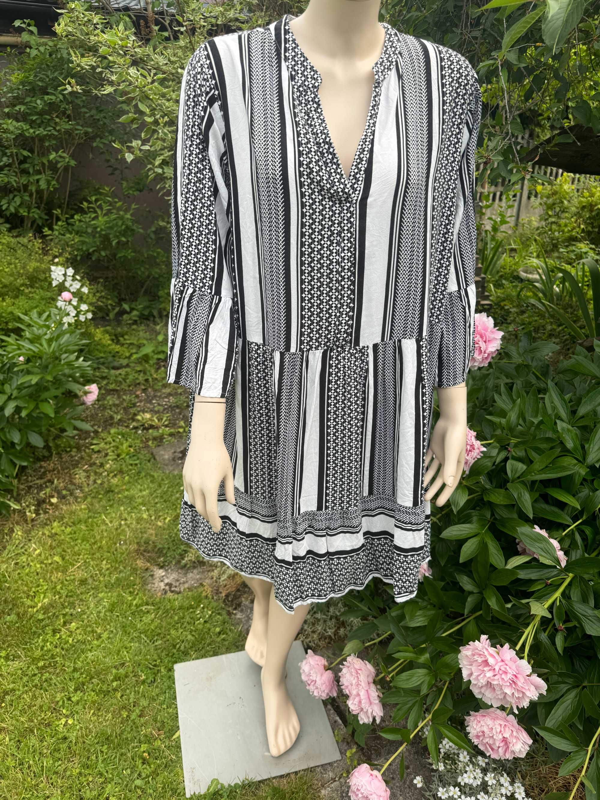 rozkloszowana luźna sukienka przewiewna plus size ciążowa oversize