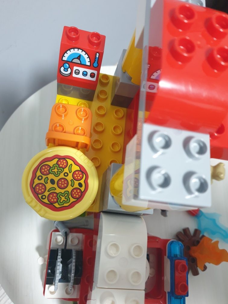 Lego Duplo remiza i pizzeria