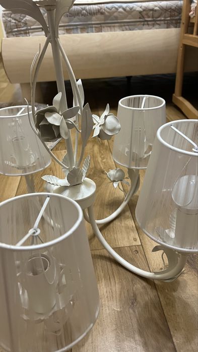 Люстра лампа металева