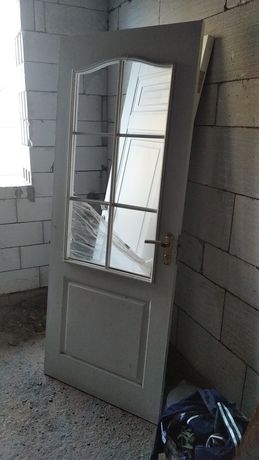 Дверь межкомнатная 80*200 без стекла, с ручкой и замочком