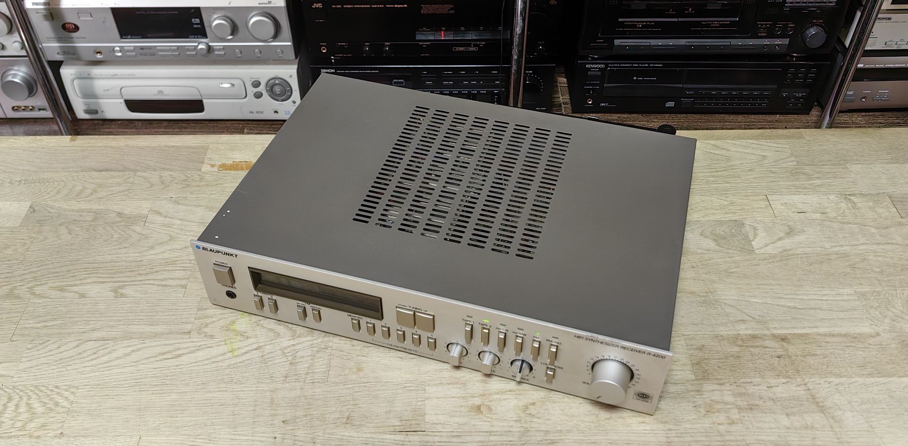 Ресивер Blaupunkt R-4200