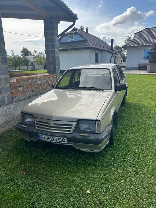 Продам опель аскону