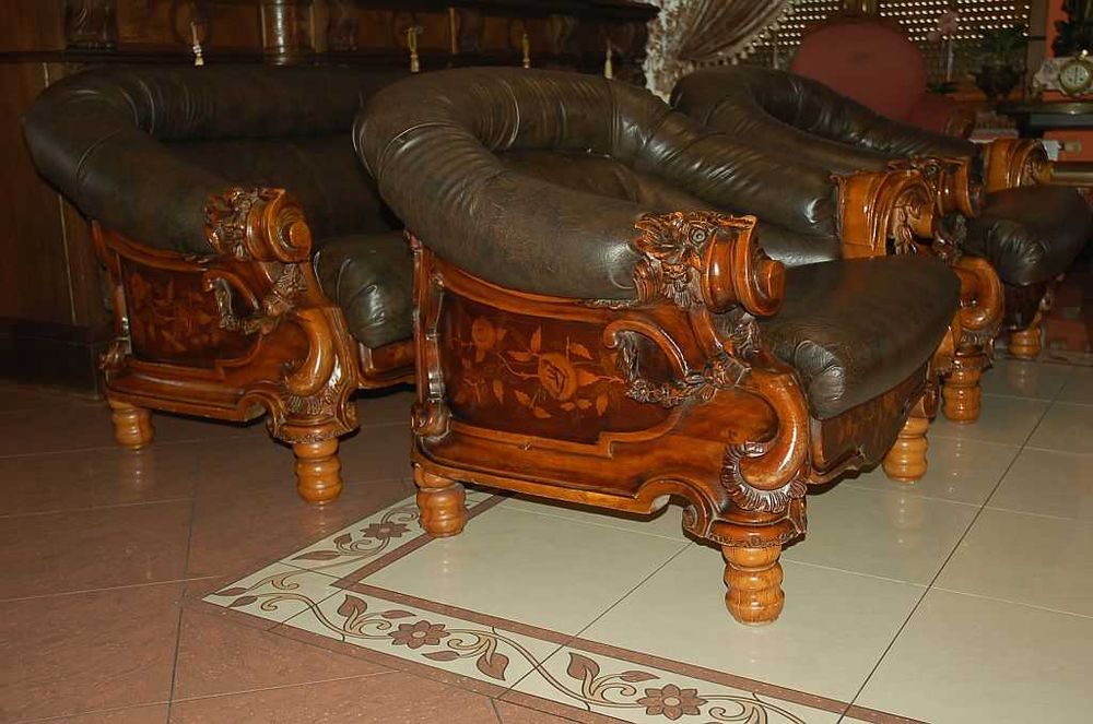 Komplet wypoczynkowy do Salonu  Kancelarii - 3+1+1 - Intarsje - Rzeźby