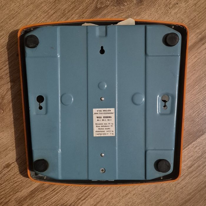 Waga osobowa łazienkowa INOWAG z czasów PRL