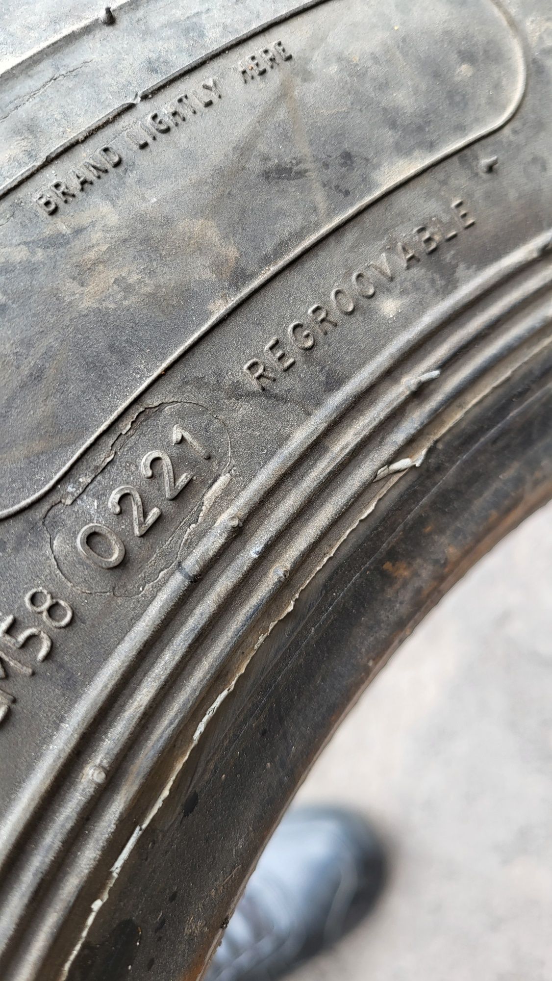 Продам шины б/у 215/75R17.5