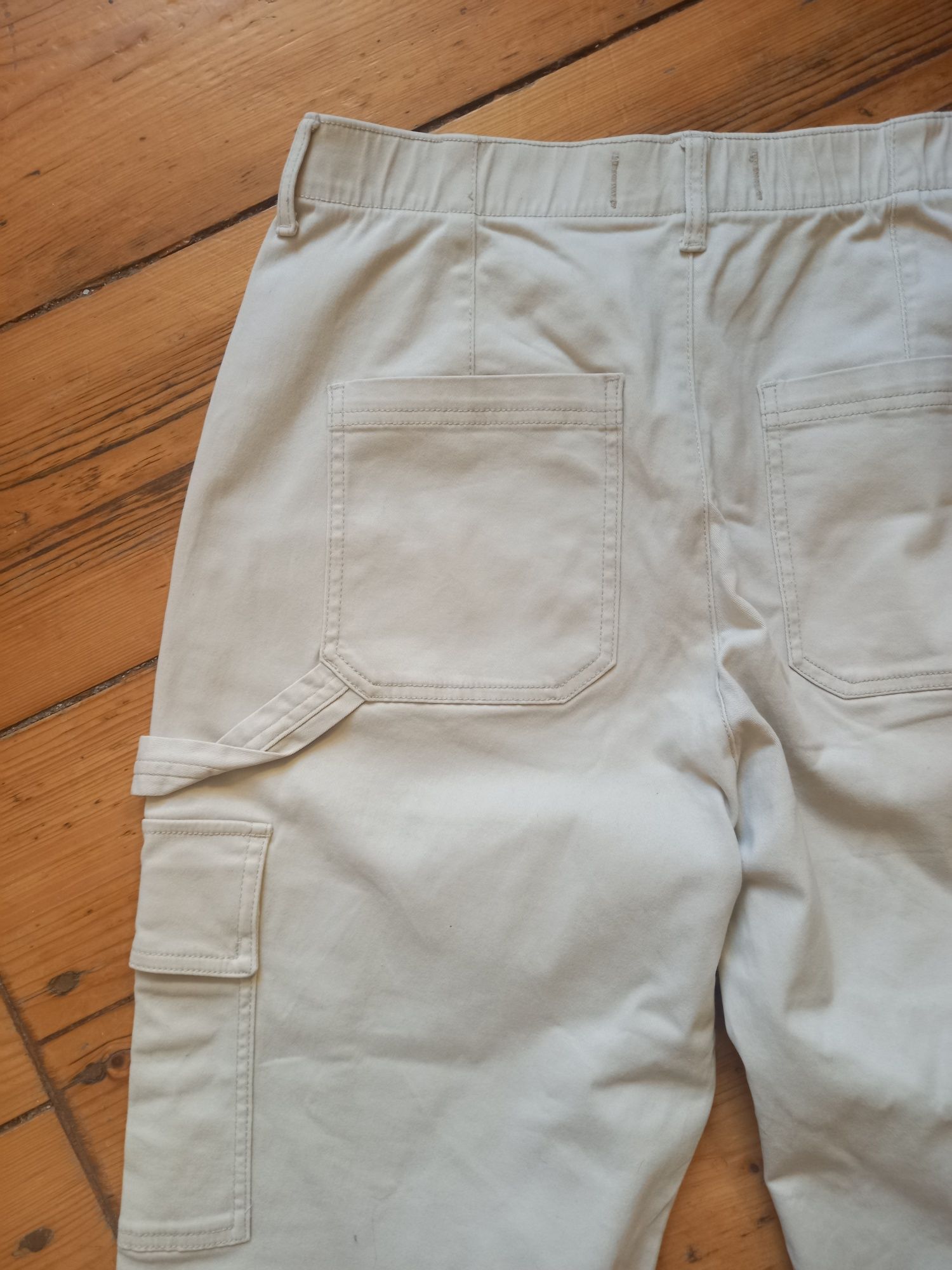 Hollister beżowe bojówki z szerokimi nogawkami L / 40 / 12