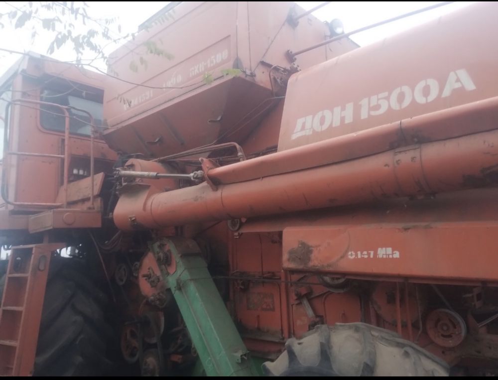 Продам комбайн Дон-1500