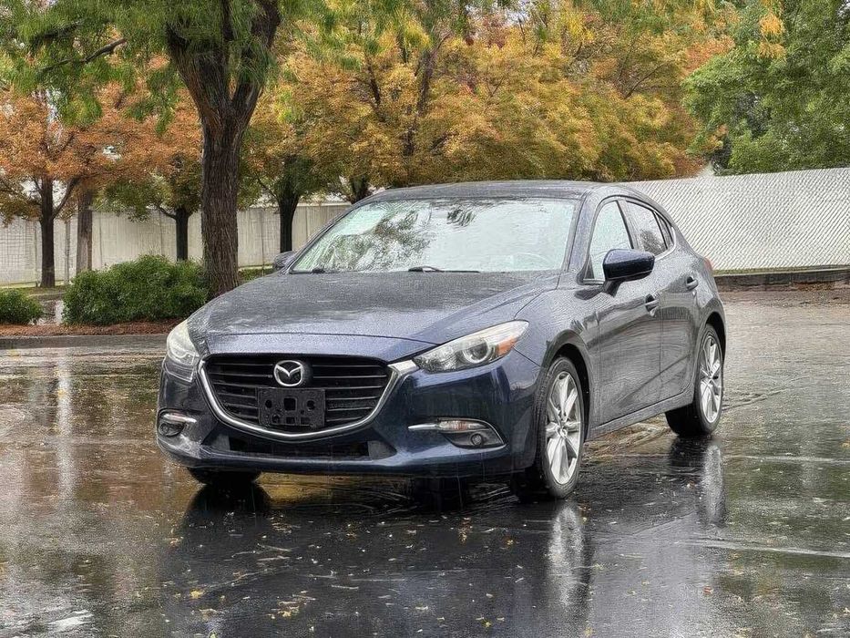 Mazda 3 Grand Touring      2017