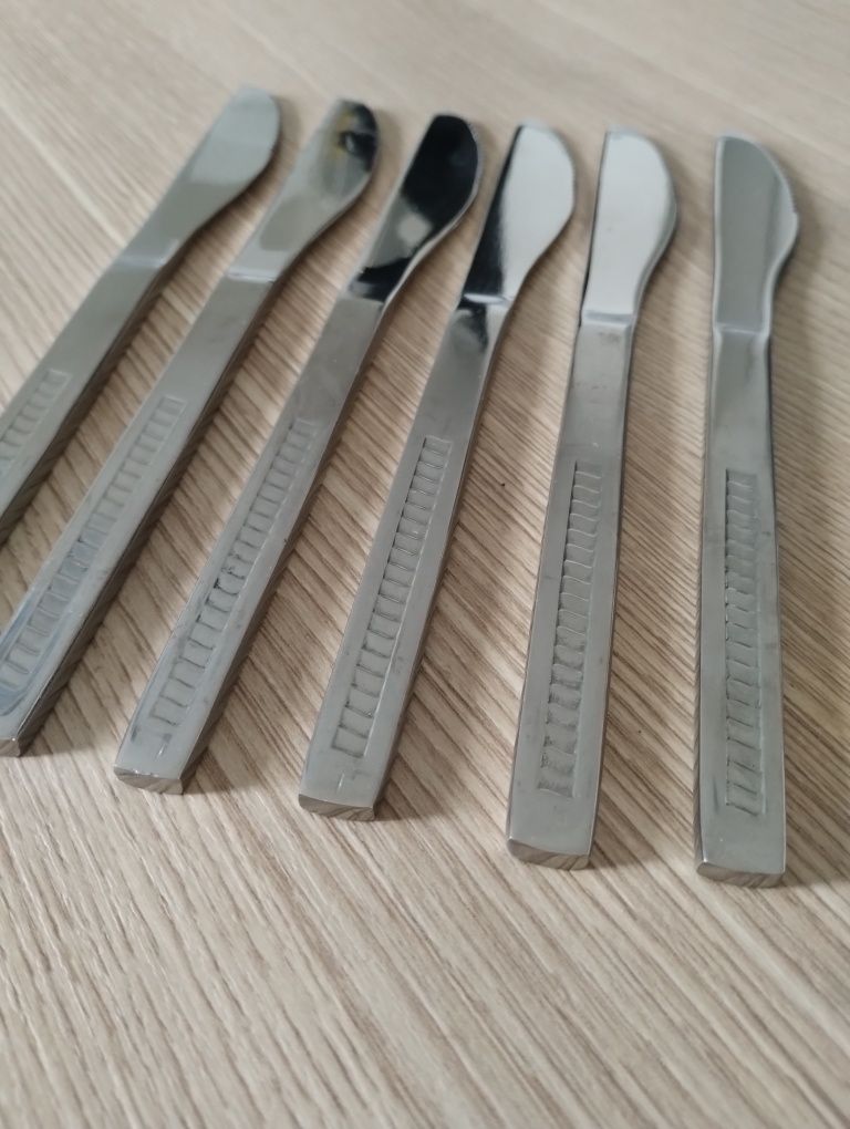 Zestaw 6 solidnych noży obiadowych