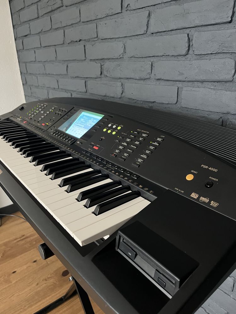 Синтезатор Yamaha PSR 4000 / Сінтезтор / Аранжировщик клавиатура