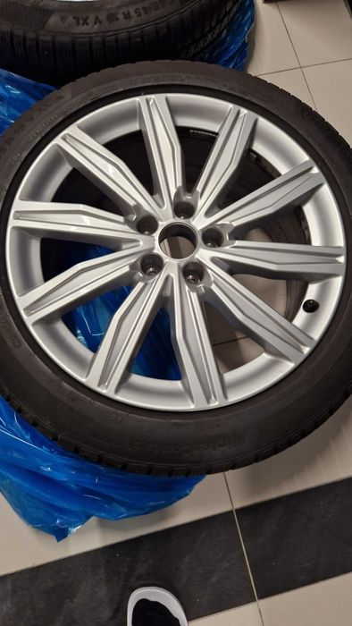 Koła Audi 19 cali z oponami zimowymi