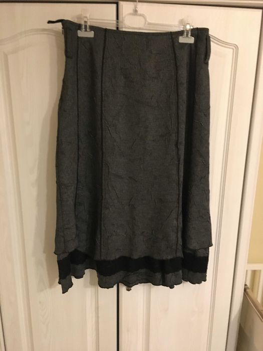 Spódnica Jórli szara grubszy materiał z podszewką 40/42 L/XL