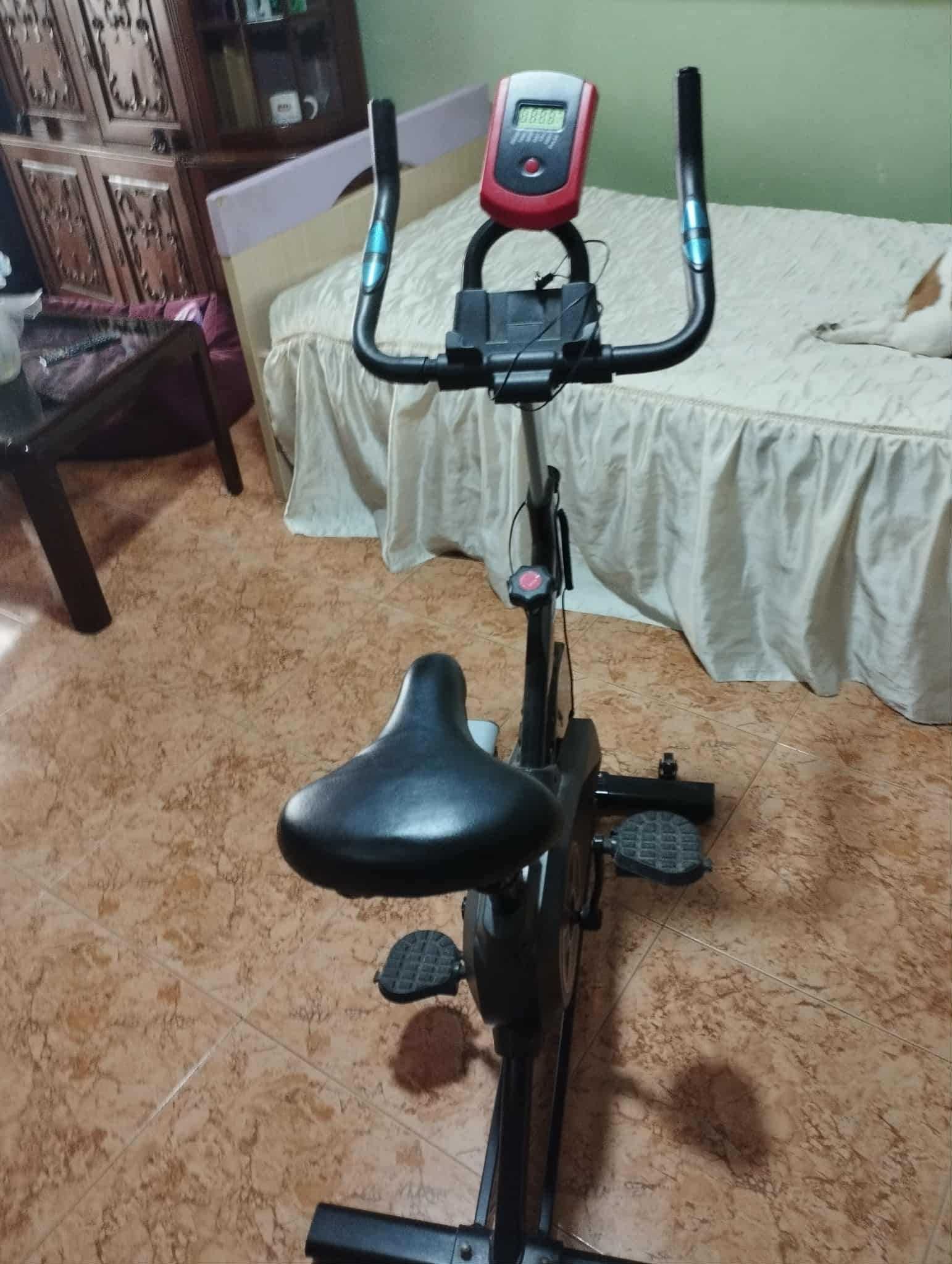 Bicicleta ginástica mal usado