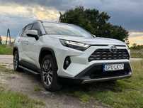 Toyota RAV4 Executive 4x4 222KM biała perła 2024