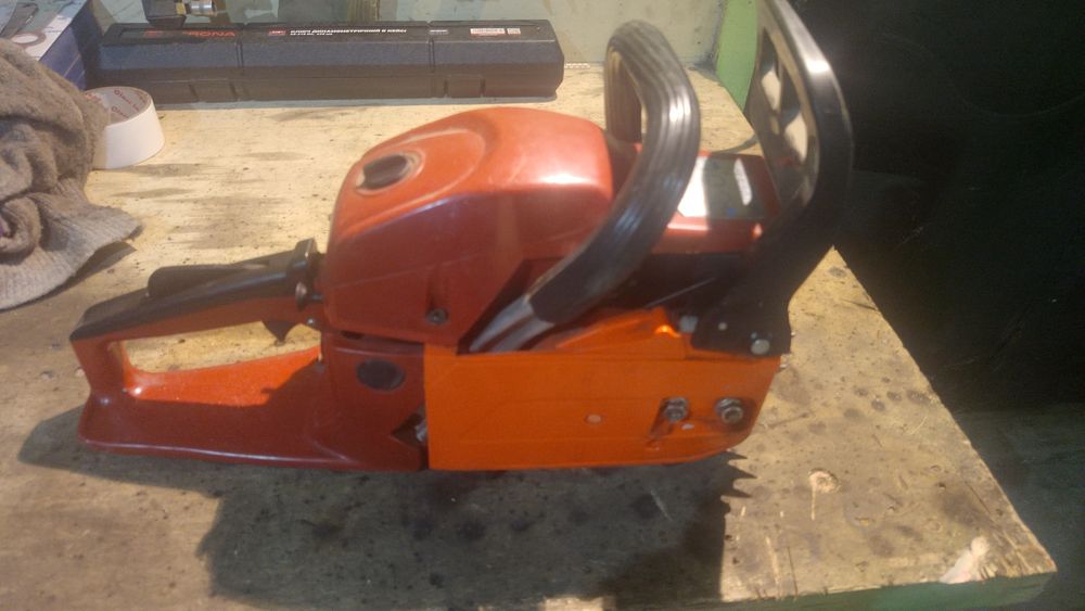 Продам бензопилу