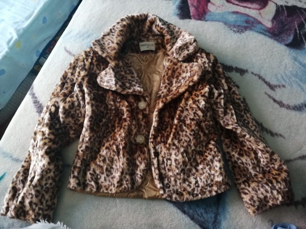 Vendo casaco de veludo M/L como novo