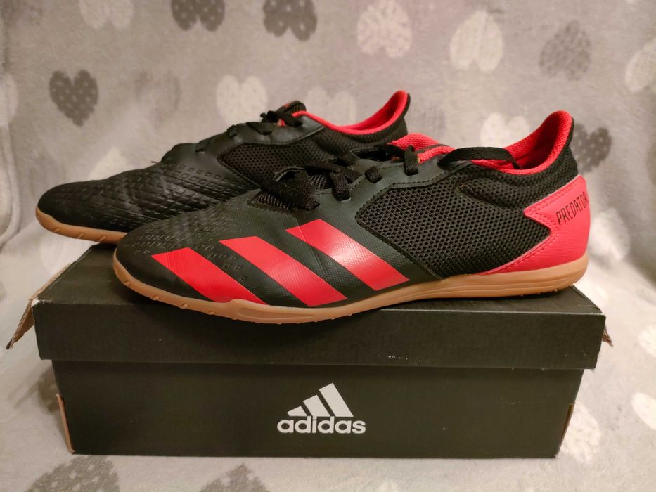 Buty piłkarskie halowe adidas predator rozmiar 43