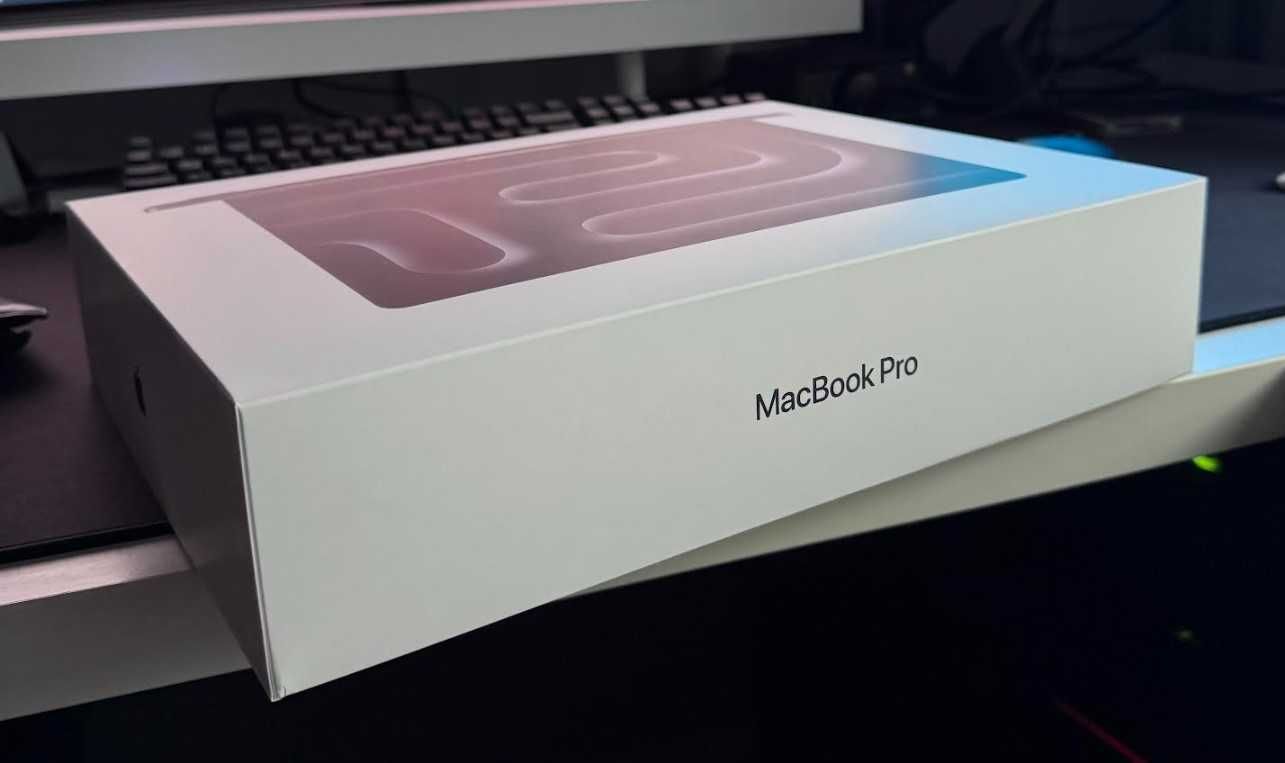 Apple MacBook Pro 14" M4 Max 16-core CPU + 40-core GPU / 48GB / 2TB