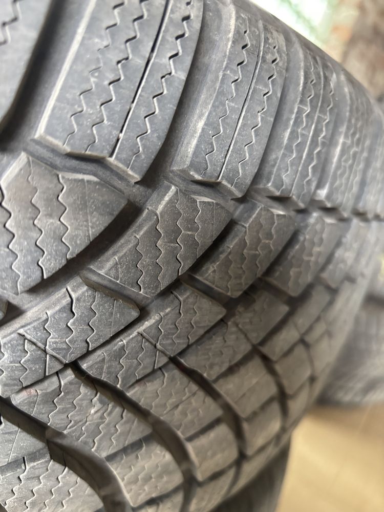 Opony zimowe BRIDGESTONE