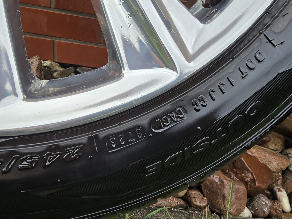 Koła felgi ford 19 cali 245/45/19 z czujnikami ciśnienia