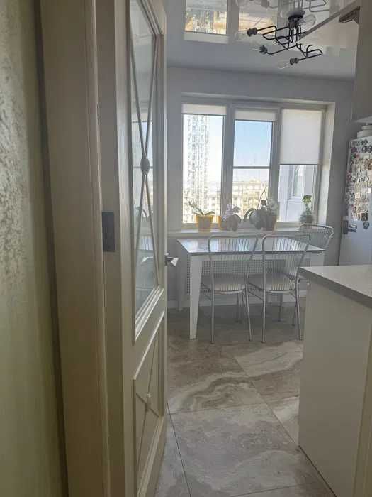 Красива 4-к квартира метро Наукова: Готова до життя! (88881)