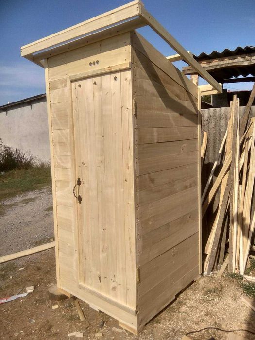 Туалет дерев"яний