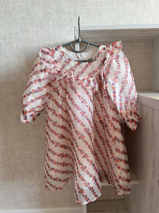 Сукня у квіти