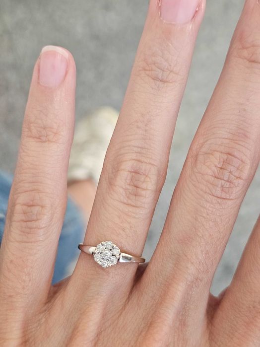 Anel de ouro com diamantes