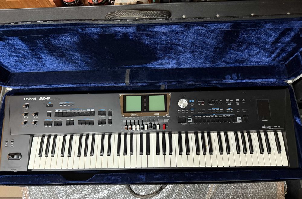Roland BK9 Aranżer Sampler Worskstation Video-Out MP3