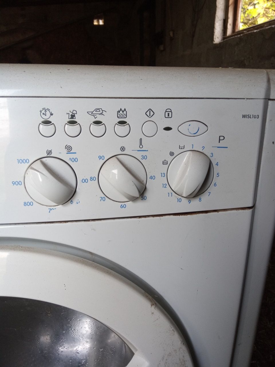 Indesit пральна машина