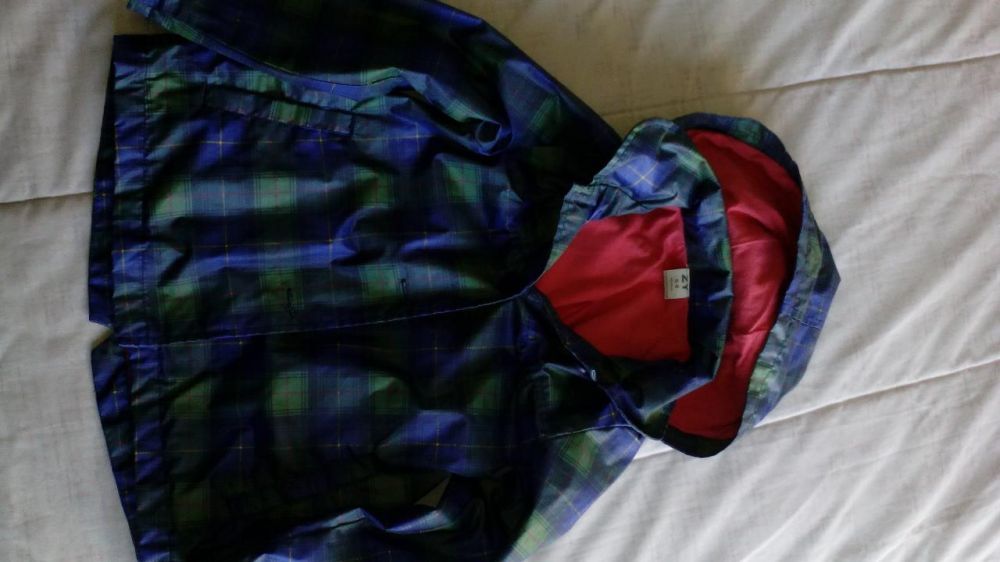 Impermeável forrado/ Corta Vento