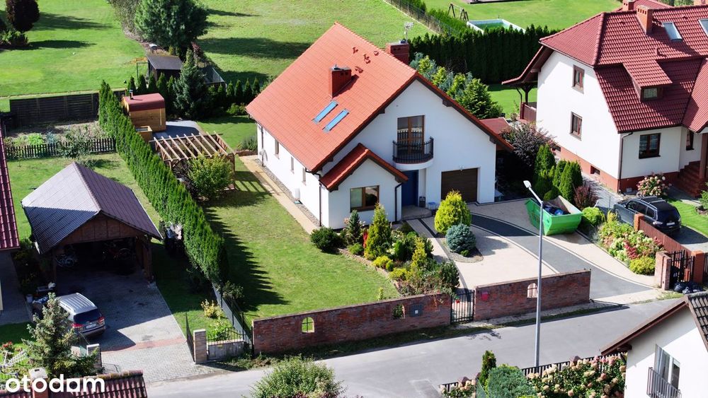 NIŻSZA CENA - > Dom jednorodzinny z ogrodem i sauną