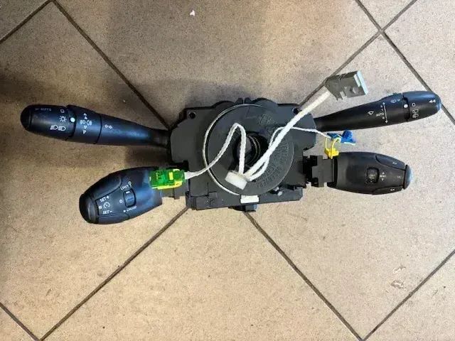 PRZEŁĄCZNIK ZESPOLONY MANETKA PEUGEOT 307 206 96605656XT