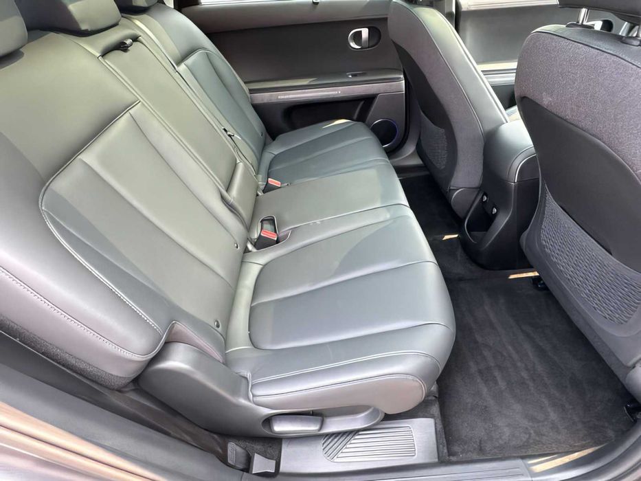 Hyundai Ioniq 5      2023