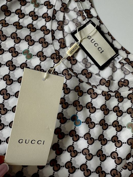 piękny reglan Gucci