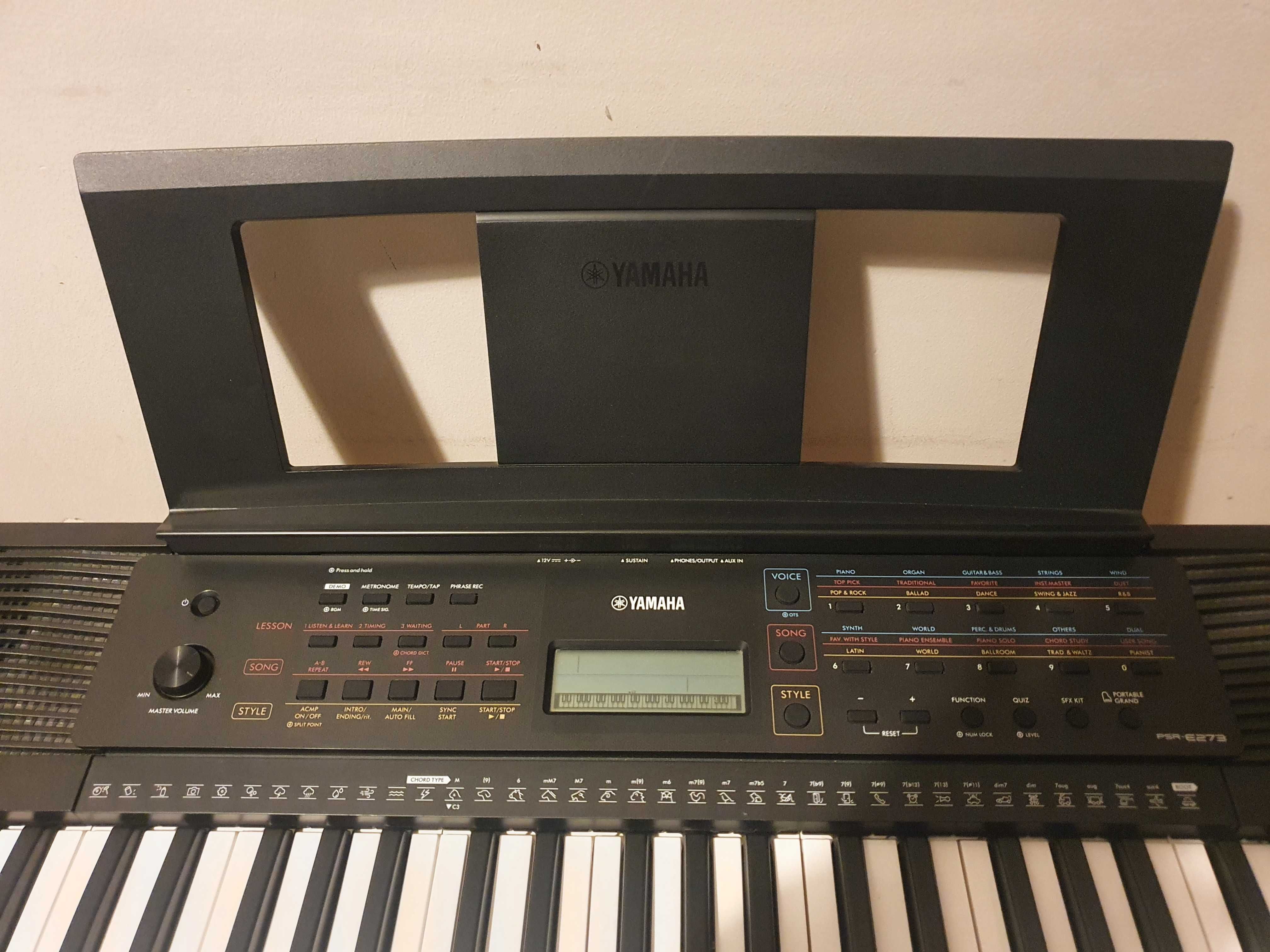 Yamaha PSR-E273 – keyboard dla początkujących i średnio zaawansowanych