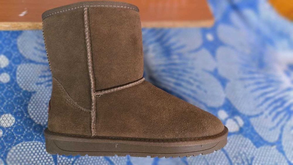 Зимні чоботи жіночі, угги. 40 розмір UGG