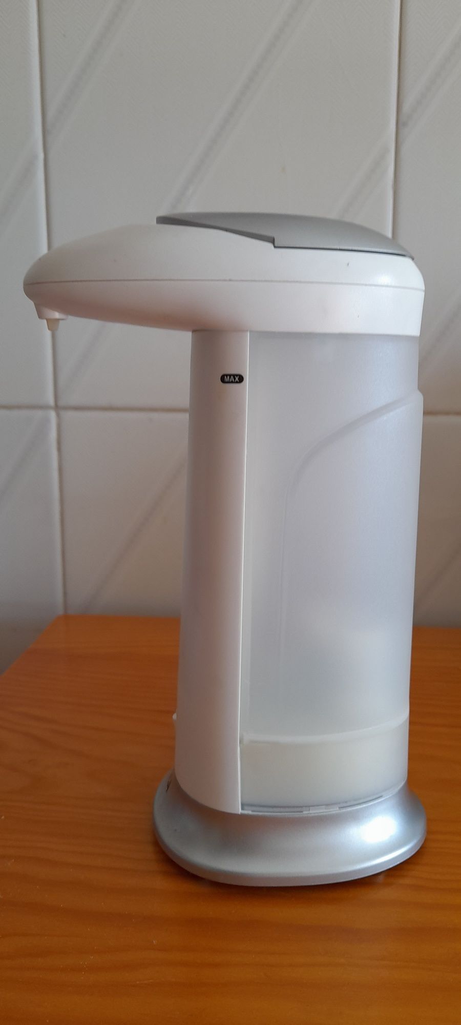 Dispensador automático de gel / sabão