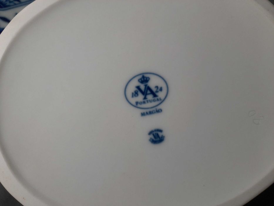 Vista Alegre Margão- Torteira, Caixa Diogo, jarra gargalo e Bristol