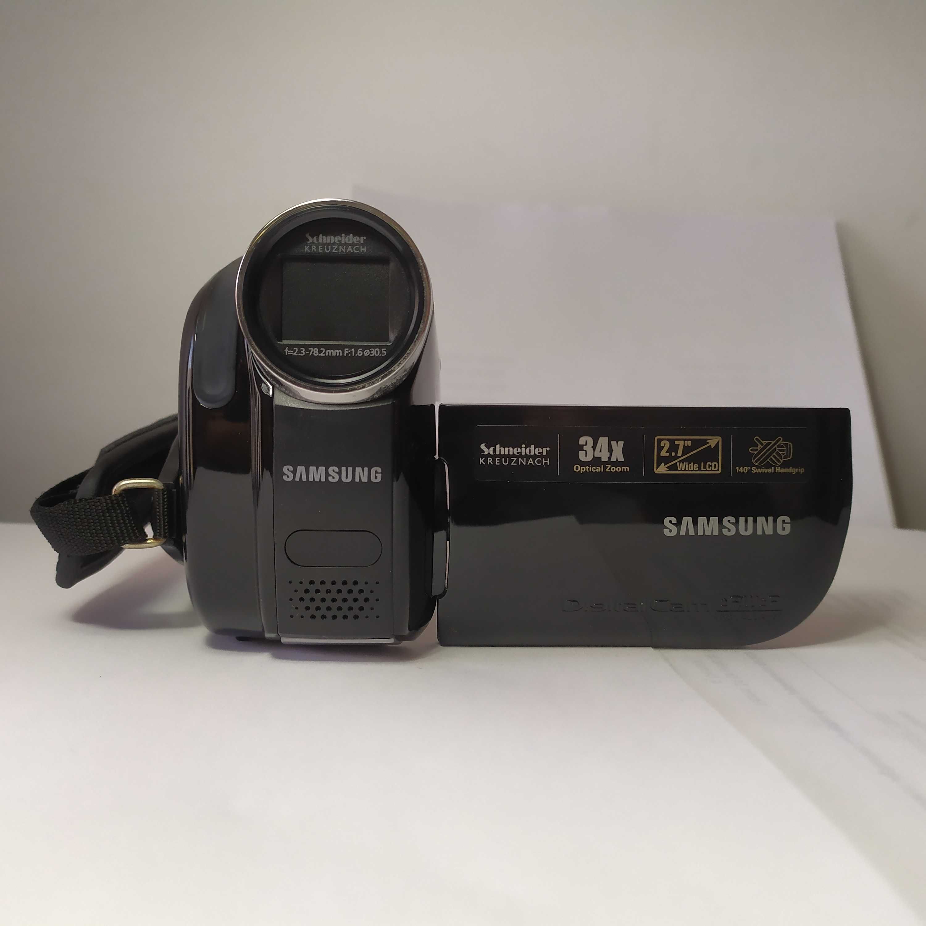 Câmara Samsung digital, lentes Schmeider  zoom 34x real.