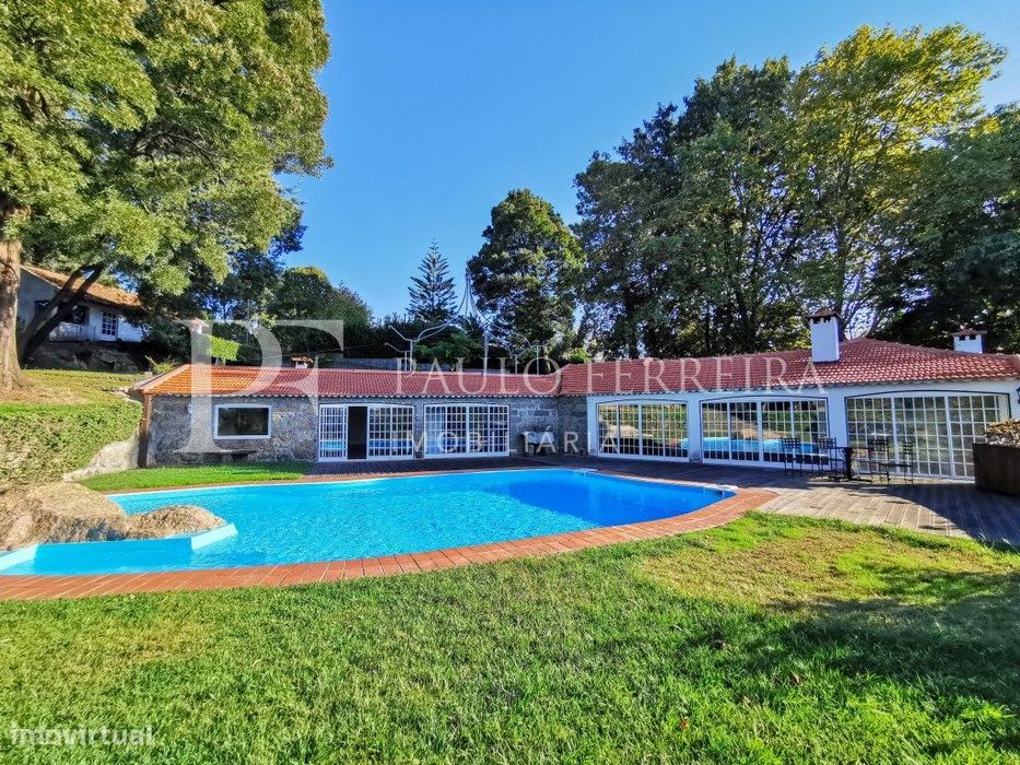 Moradia individual com piscina junto ao Parque da Devesa