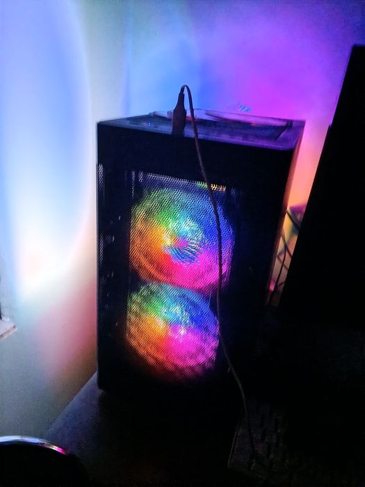 komputer stacjonarny  RGB