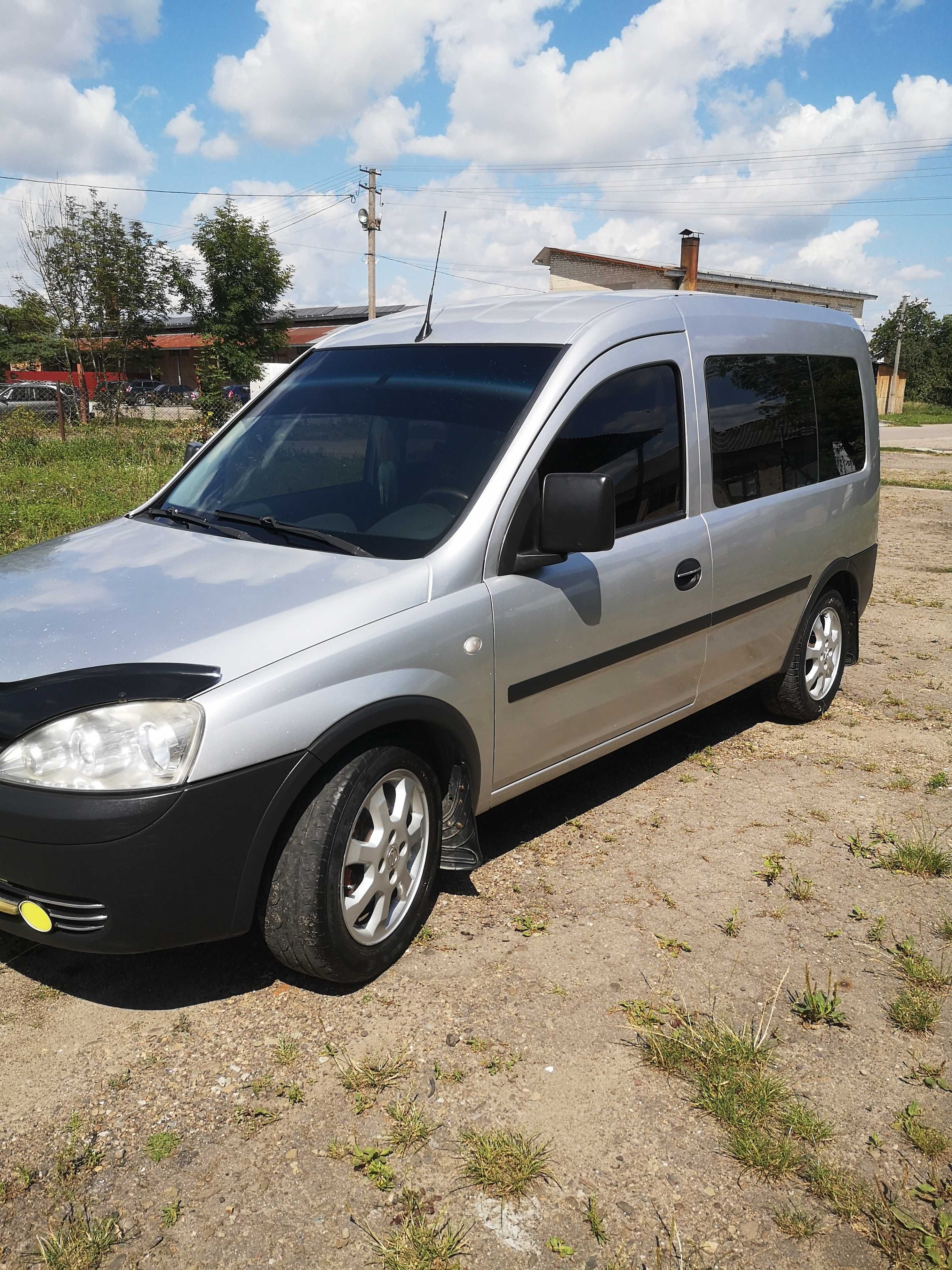 Продажа Опель комбо 1.3