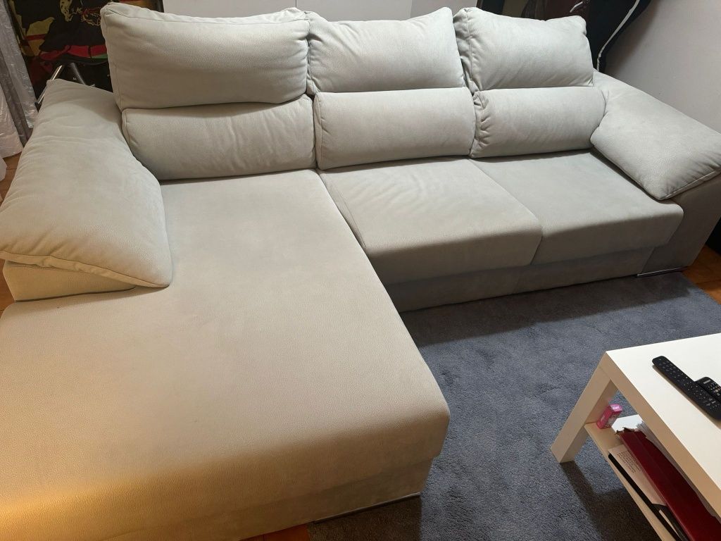 Sofa grande cinza