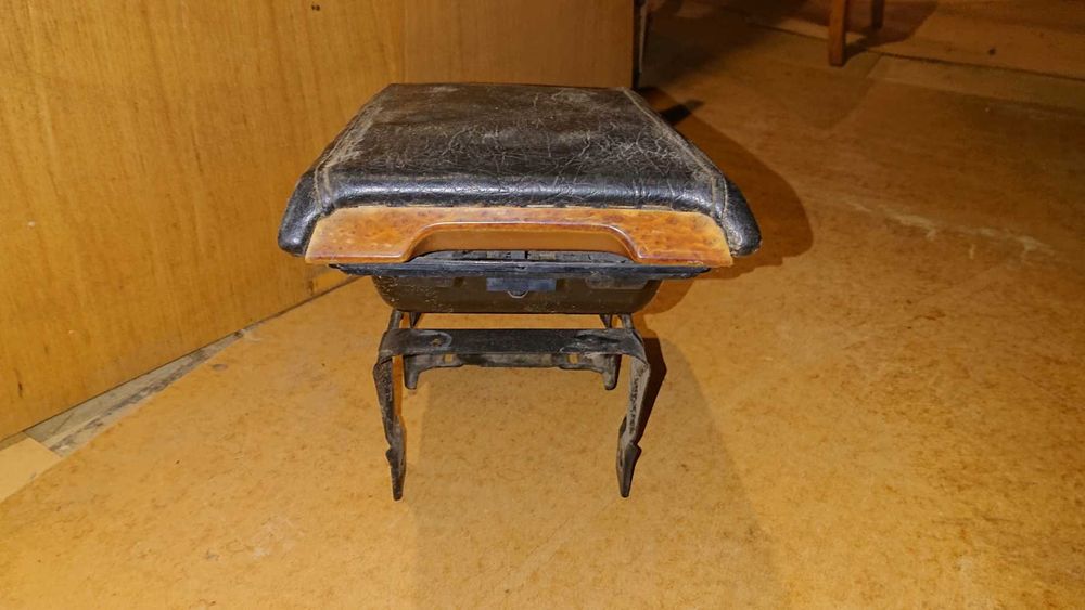 Подлокотник BMW 7-series (E38)