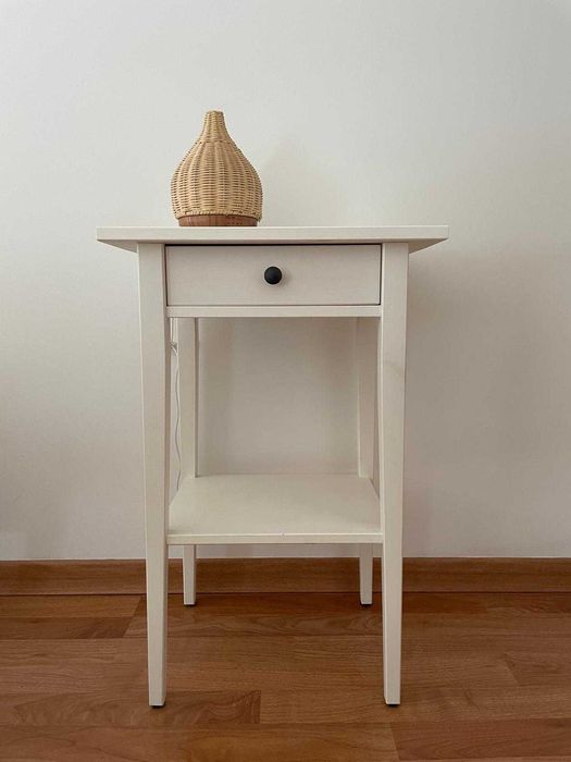 Mesas de cabeceira IKEA HEMNES (par) - pinho branco, bom estado