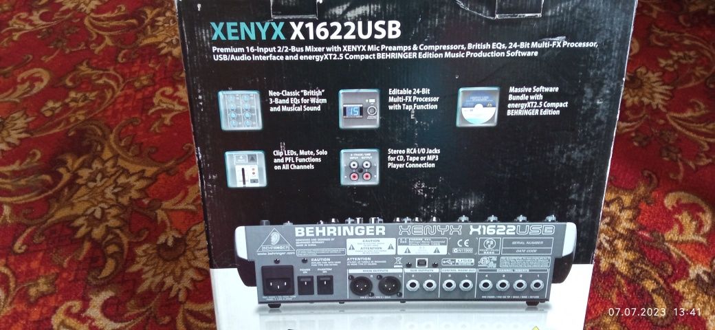 Мікшерний пульт Behringer xenyx 1622usb.