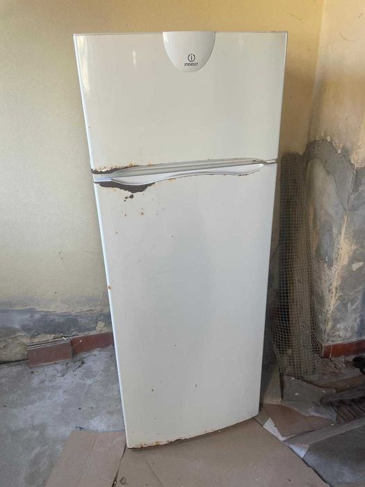 Frigorífico para peças