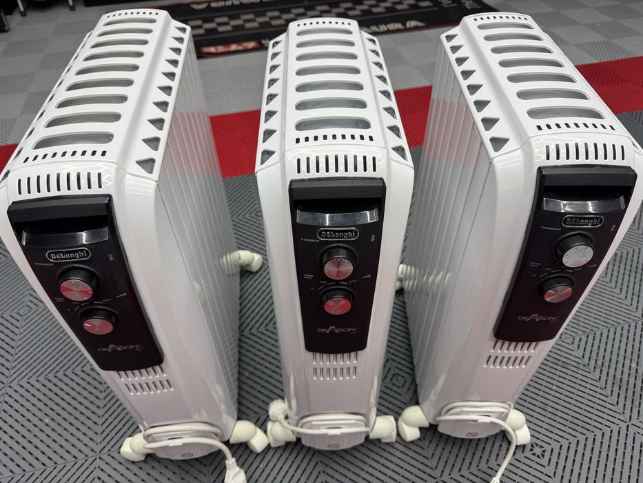 3 radiadores a oleo (DeLonghi)