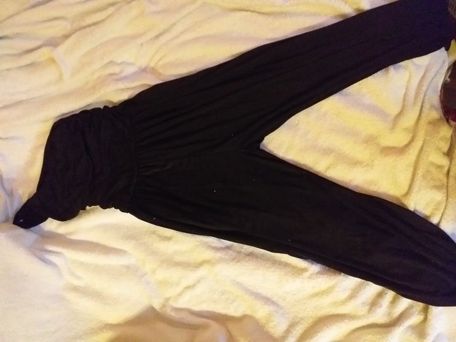 kombinezon błyszczący